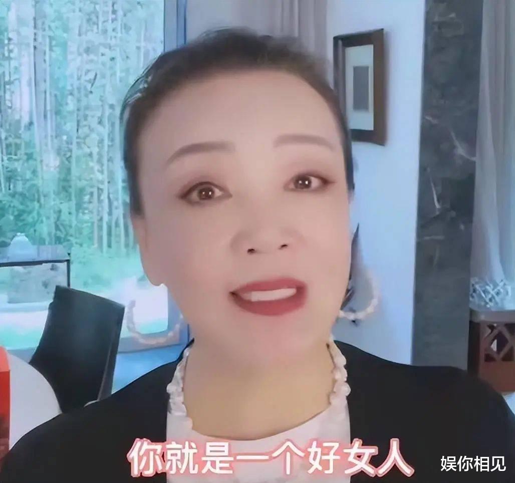 揭秘真相，向太辟谣卖蟑螂药的老女人是张兰_精准解释落实