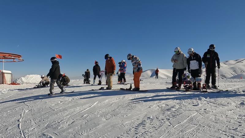 一、悲剧发生，儿童从雪场缆车掉落_细化方案和措施