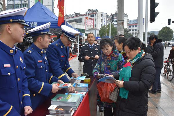 账单背后的故事，她的支付与店员的警觉_反馈分析和检讨