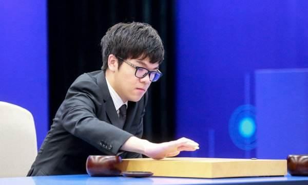 柯洁，世界围棋九冠王的传奇人生_全面解释落实