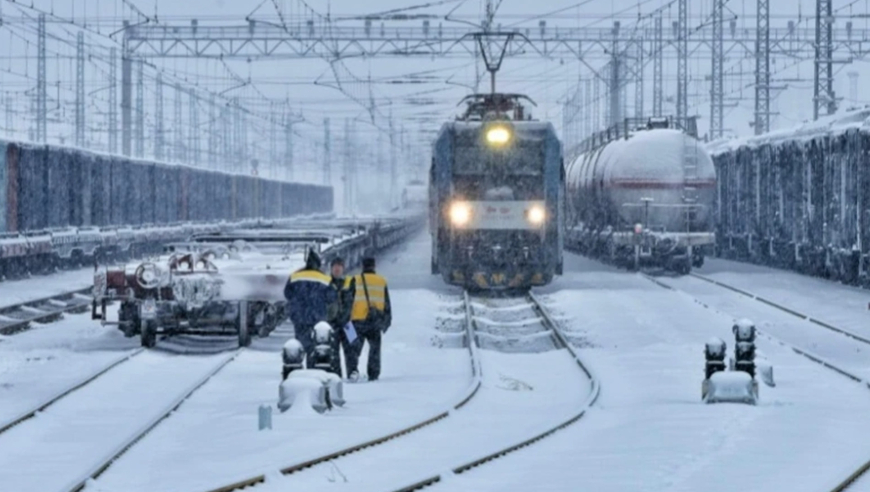 暴雪下的春运回家路有多艰辛_资料解释