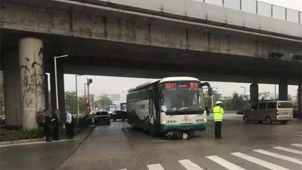 小车实线变道大巴车避让不及酿事故，交通安全需警钟长鸣_反馈内容和总结