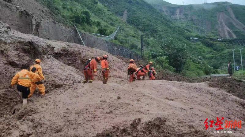 四川百岁老人寿宴盛况，摆了118桌，共庆长寿福泽_解释定义