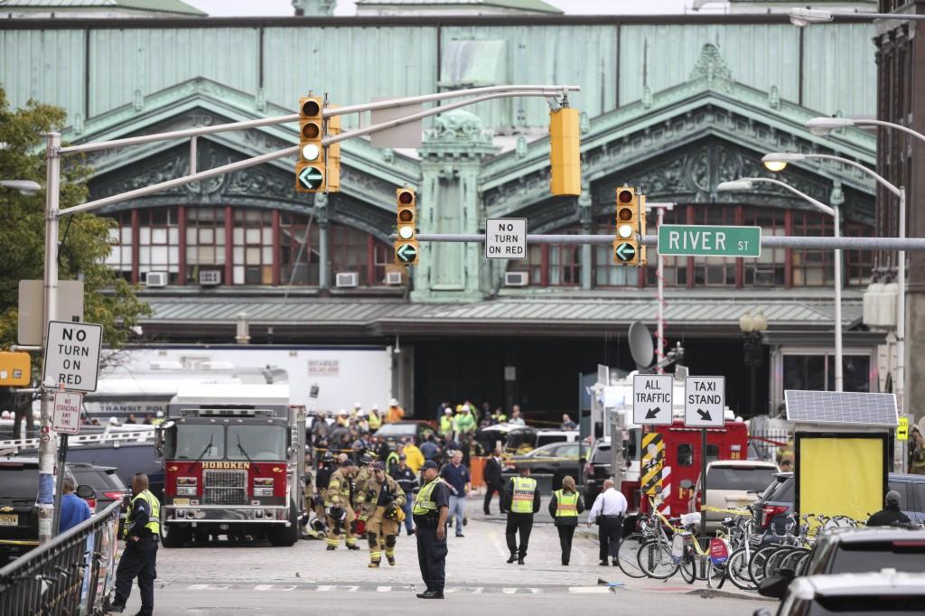 美国再发生飞机相撞事故，已致一人死亡——悲剧的再次警醒_反馈调整和优化