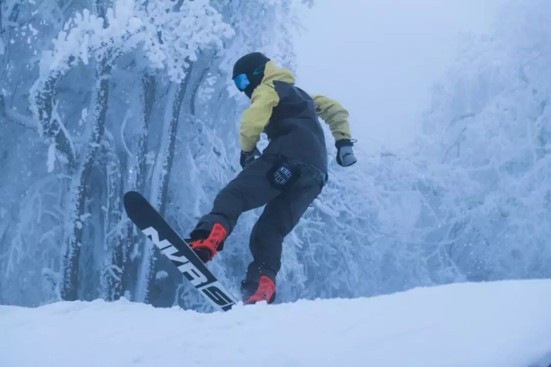 尔滨遇亚冬，冰雪更显闪亮_解答解释落实