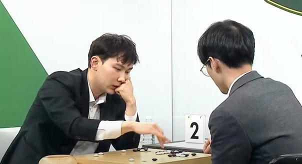 朴廷桓神秘提醒引爆棋坛，李轩豪棋盖背后的故事令人期待——一场尚未决出胜负的棋局_精准落实