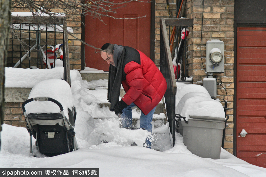 华人遇暴雪铲雪后遭遇抑郁风波，背后的故事与挑战_全新精选解释落实