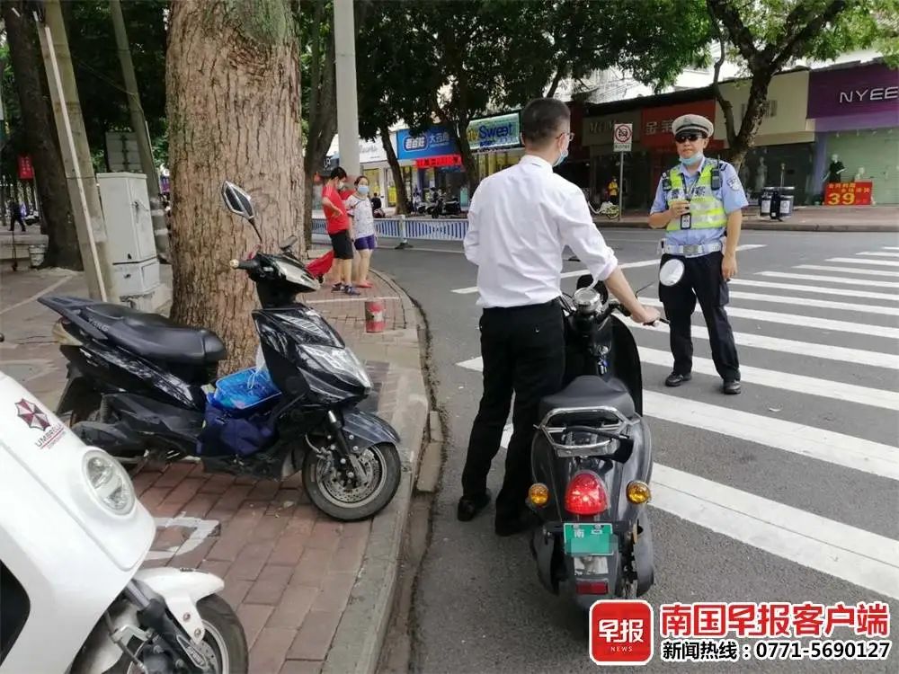 严禁电动车骑行人行道，安全之路如何走得更明智？_反馈执行和落实力