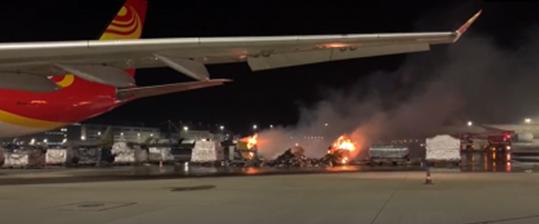 香港航空一客机舱内行李架突发火灾，惊险瞬间引发关注热议！_最佳精选解释落实