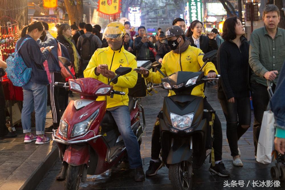 外卖小哥在人海中的挑战与奋斗，艰难移动的真相_反馈执行和落实力