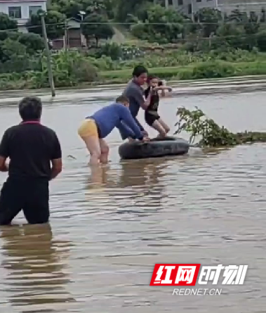 女童黄河遇险，生死瞬间众人联手营救——一场生命的接力赛！_实施落实