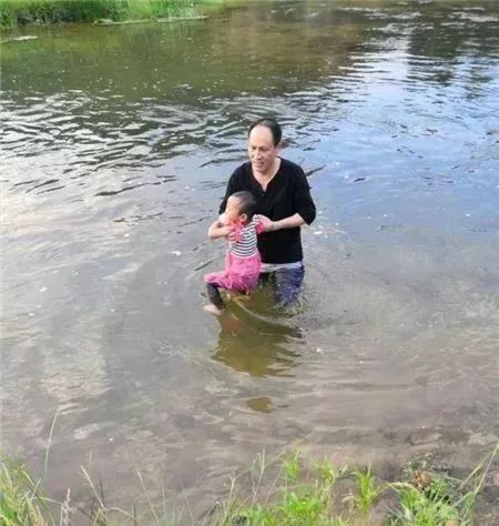 3岁女童意外落水，村民英勇救援！生死时速下的温情瞬间_权威解释