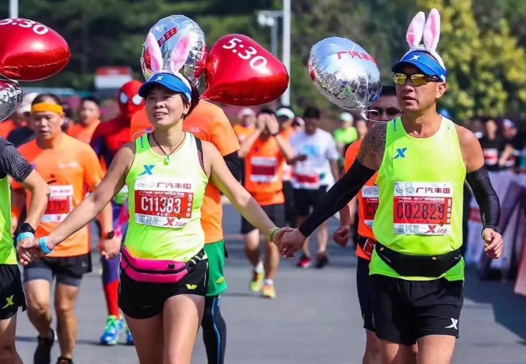 独家揭秘，董事长与女子马拉松背后的故事，公司回应引发热议！_精准解答落实